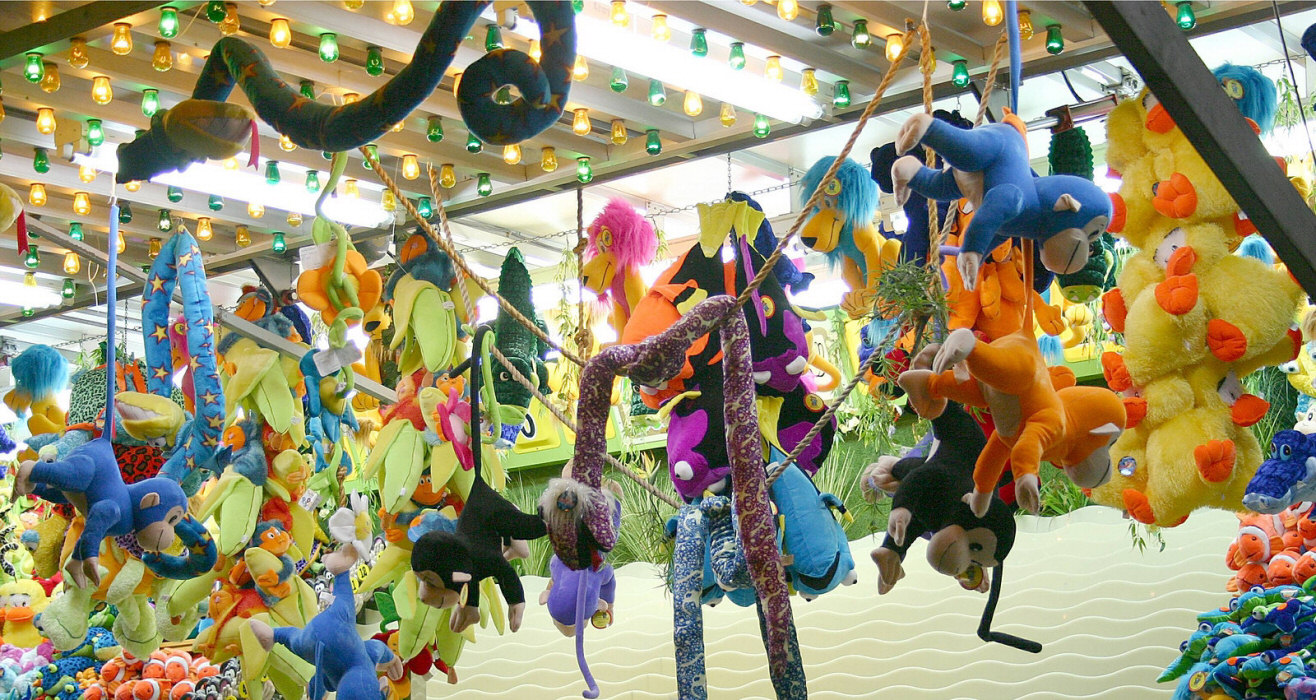 huge carnival stuffed animals