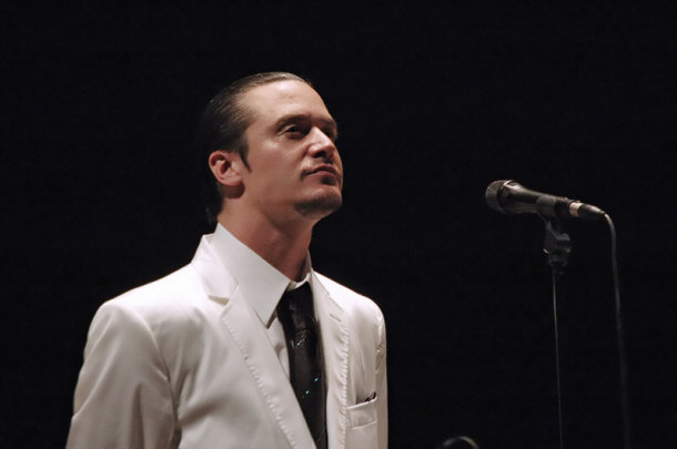 Mike Patton Performing at Mondo Cane in 2007