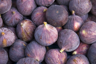 Fresh figs at market