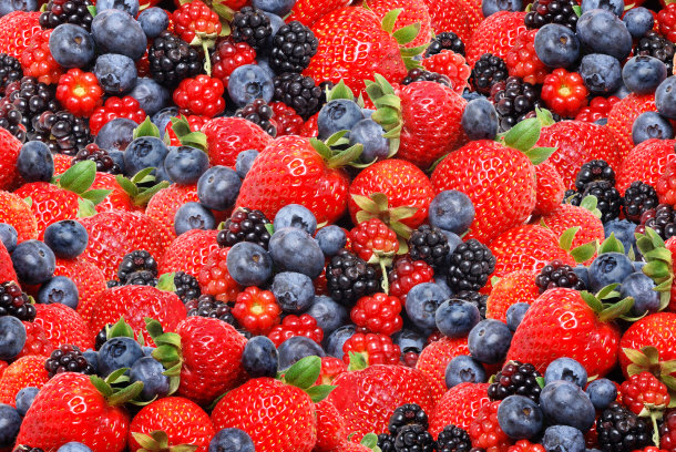 mixed berries blueberries strawberries blackberries raspberries