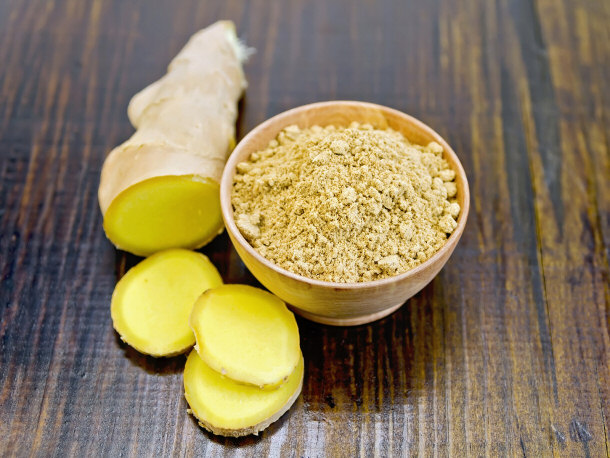 ginger root and ginger powder