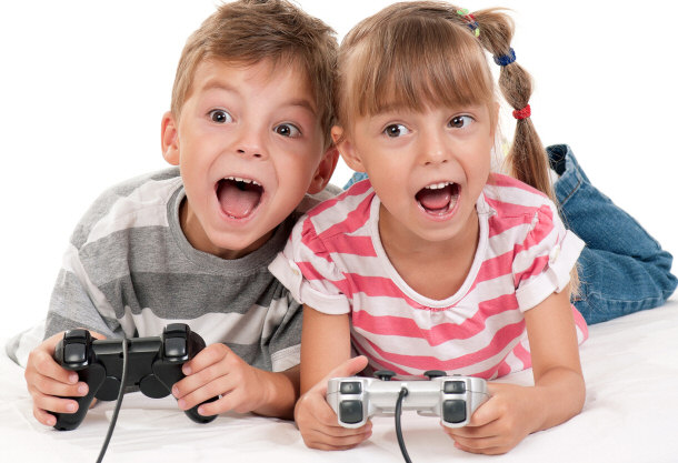 kids playing video games