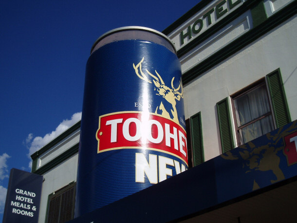 Big Beer Can Cobar, Australia Above the Grand Hotel