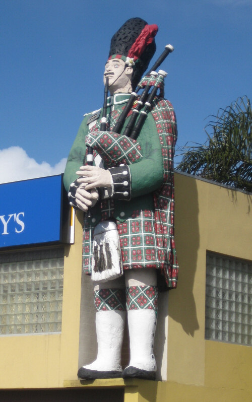 Big Scotsman or "Scotty" on Scotty's Corner Medindie, Adelaide, Australia