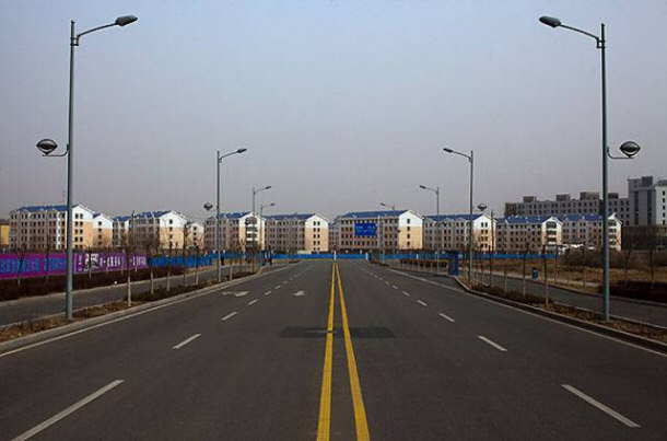 Abandoned Street in Kangbashi