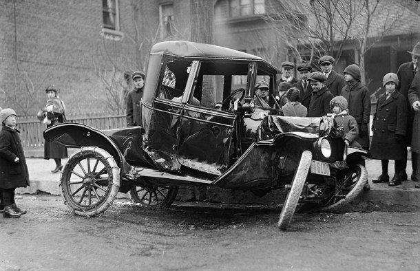 very early automobile accident, car accident historical