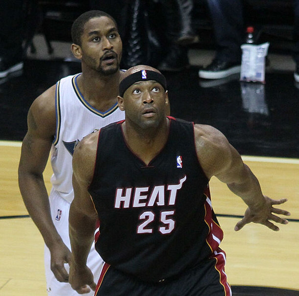Erick Dampier Playing for The Miami Heat