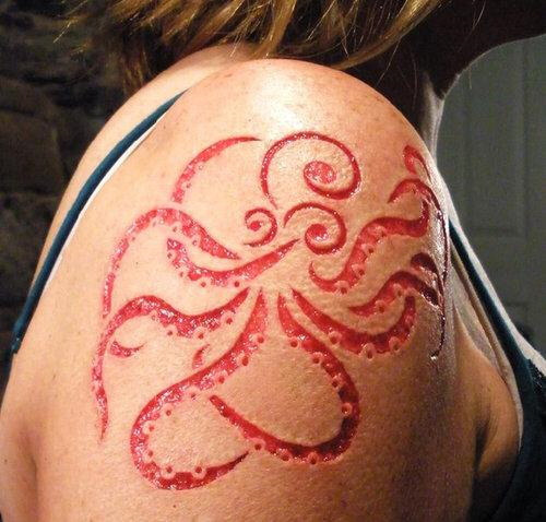 Scarring Tattoo on shoulder