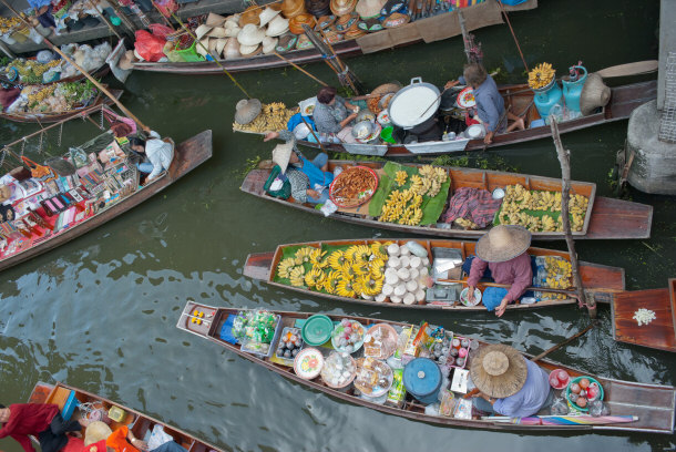 floating markets in thailand