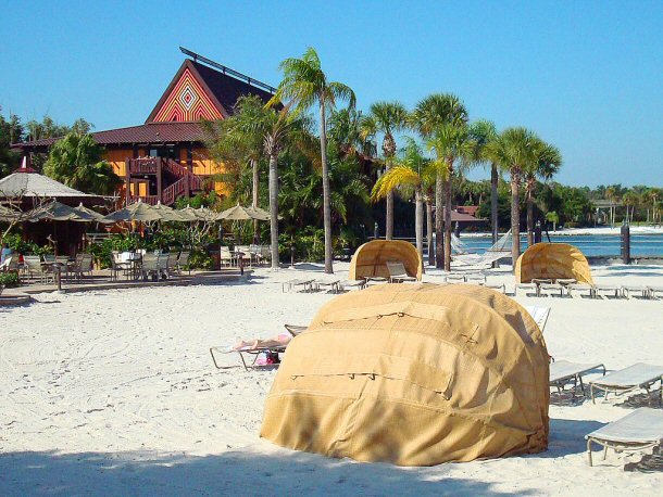 Children love staying at the Polynesian Resort as much as parents and the reason why kids love staying at this resort is because of all the great pools that are available.