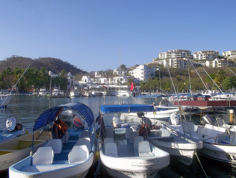 Huatulco Marina