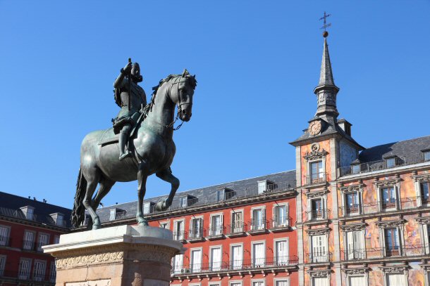 King Philip III statue