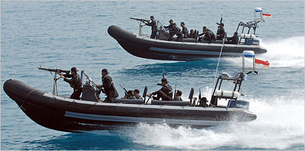 Mexican Drug Cartel Members in Go-Fast Boats
