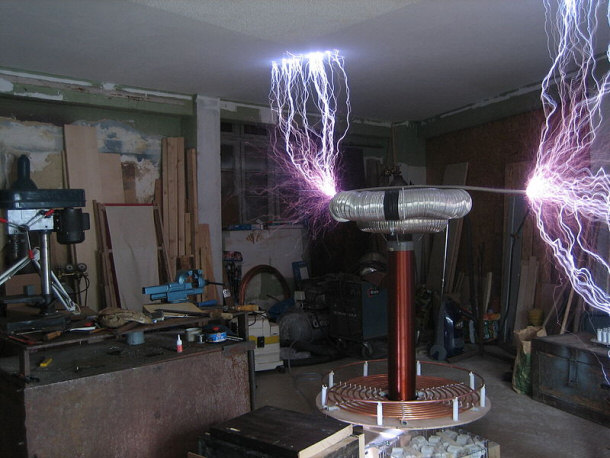 Tesla Coil in Use - static electricity