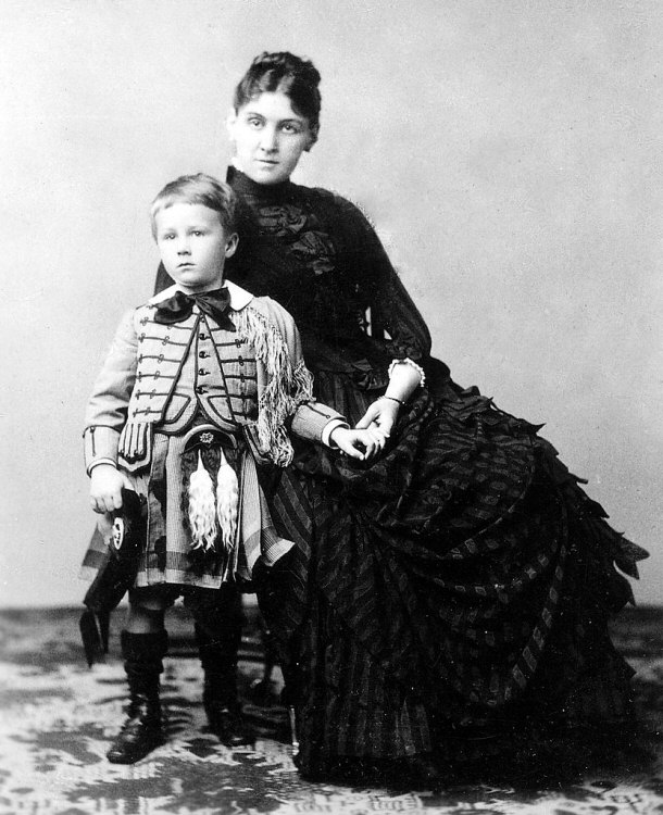 Sarah and Young Franklin Delano in 1887