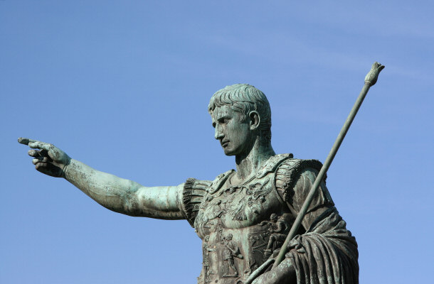 Julius Caesar pointing
