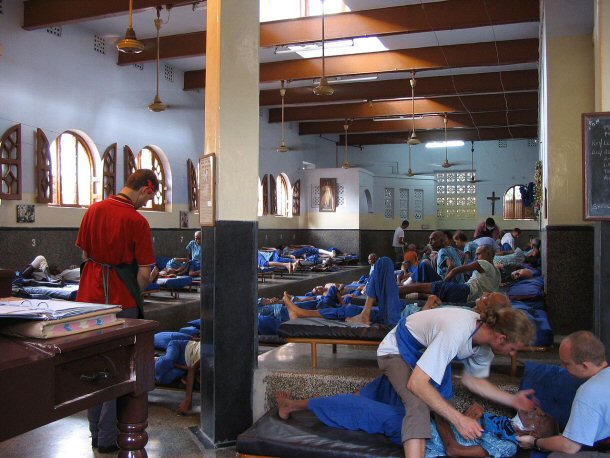 Men's ward at Mother Teresa's Home - Nirmal Hriday,(Home for the Dying), Kalighat/ Calcutta, INDIA
