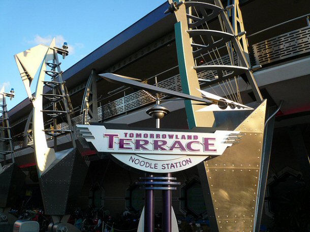 The Tommorowland Terrace, where the desserts are served, has several windows and offers some of the best views of the fireworks in the whole park. 