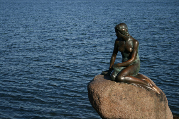  Little Mermaid Statue