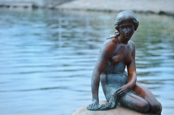  Little Mermaid Statue