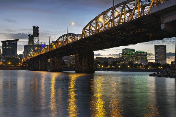Hawthorne Bridge - Portland, Oregon