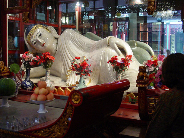 Reclining Buddha at the Jade Buddha Temple