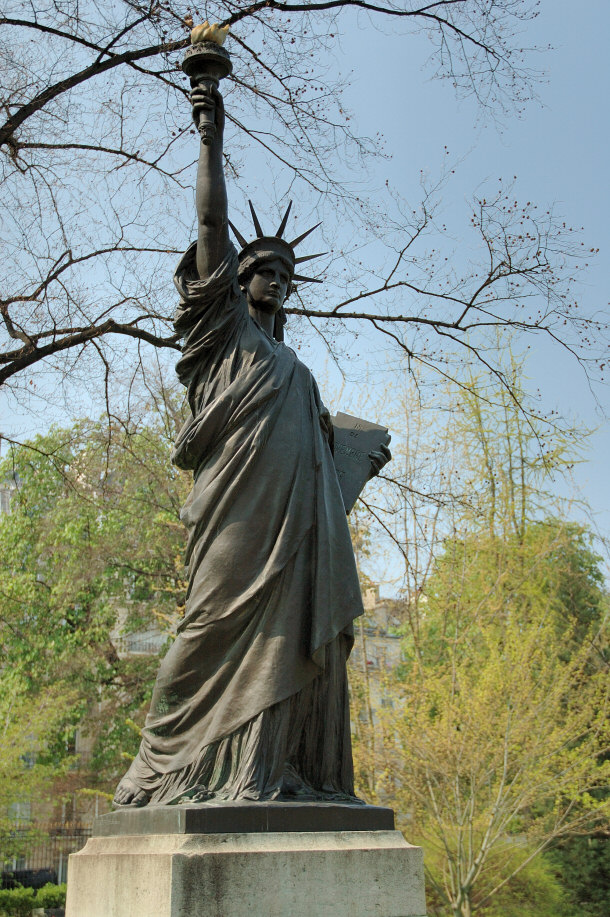 Model in Jardin du Luxembourg, Paris