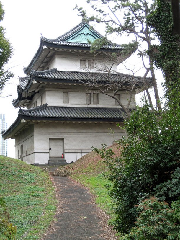 Edo Castle was replaced by the Tokyo Imperial Palace