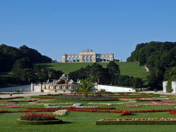 Schnbrunn Palace Gardens and view of Neptunes Wall
