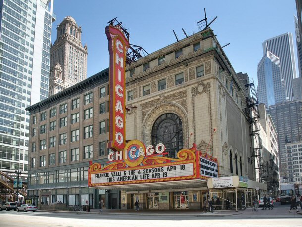 Chicago Theatre is in Chicago, Illinois.